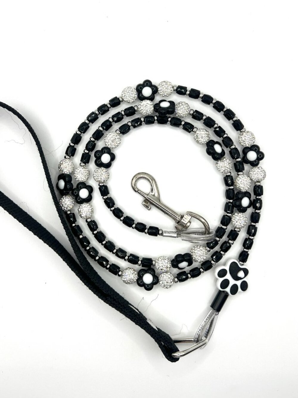 Bougie Beaded Dog Leash - Black Flowers, Sparkly Silver - Handmade - Picture 9 of 11